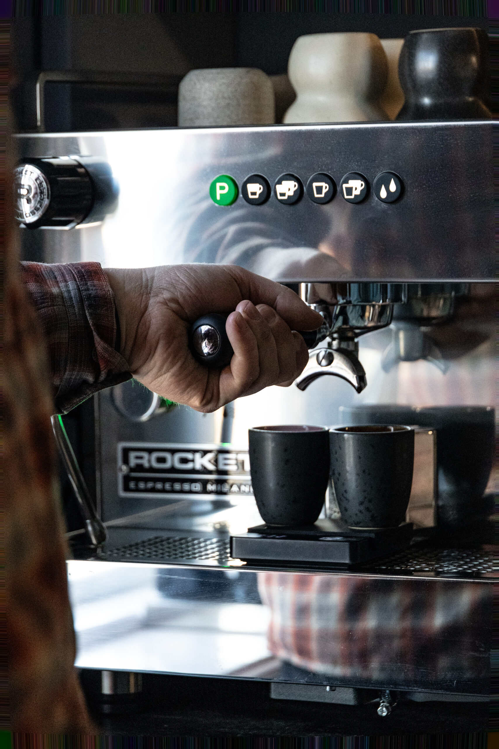 Rocket Espresso kaffivél í notkun